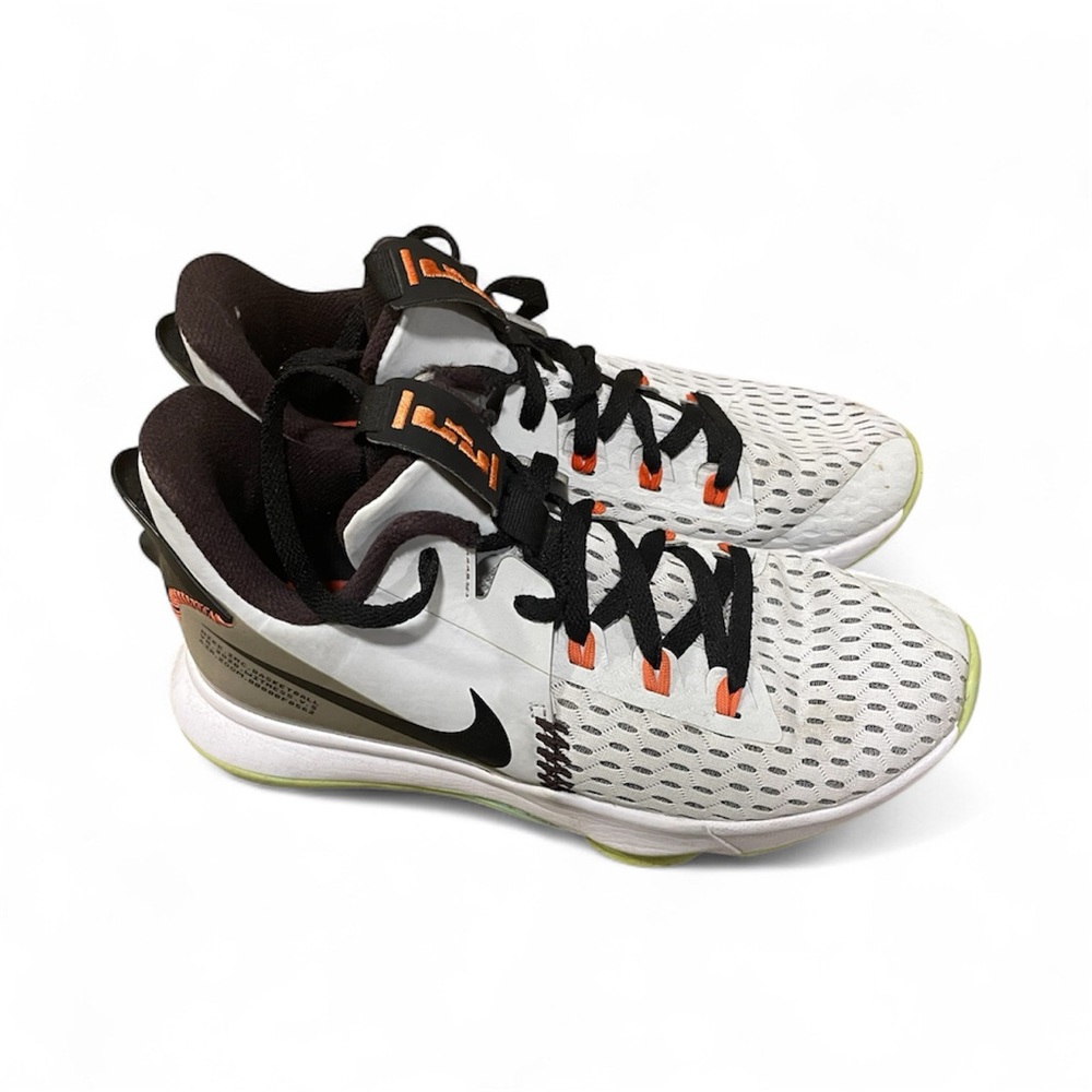 Nike Basketball Sneaker LeBron James Witness Air Zoom Shoes Size 9